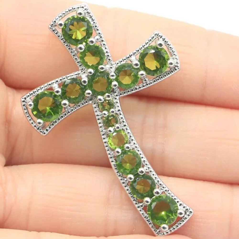 Jewelry pendant cross religious 925 sterling silver green peridot statement